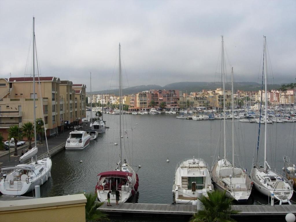 Gruissan Appartement Calme, Vue Sur Port De Plaisance -Clim, Empl.Parking Exterior photo