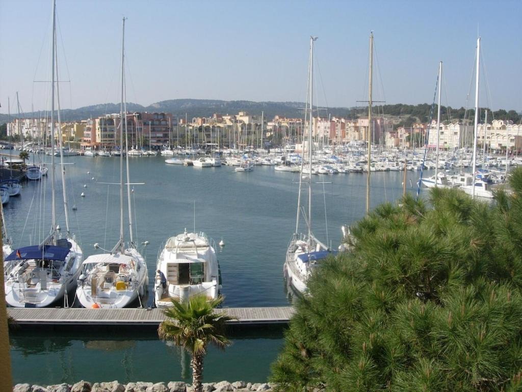 Gruissan Appartement Calme, Vue Sur Port De Plaisance -Clim, Empl.Parking Exterior photo