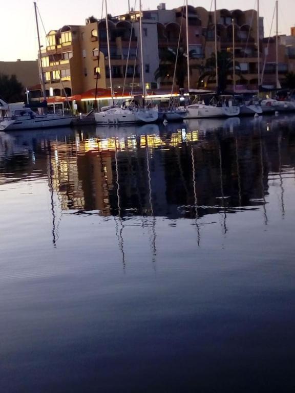 Gruissan Appartement Calme, Vue Sur Port De Plaisance -Clim, Empl.Parking Exterior photo