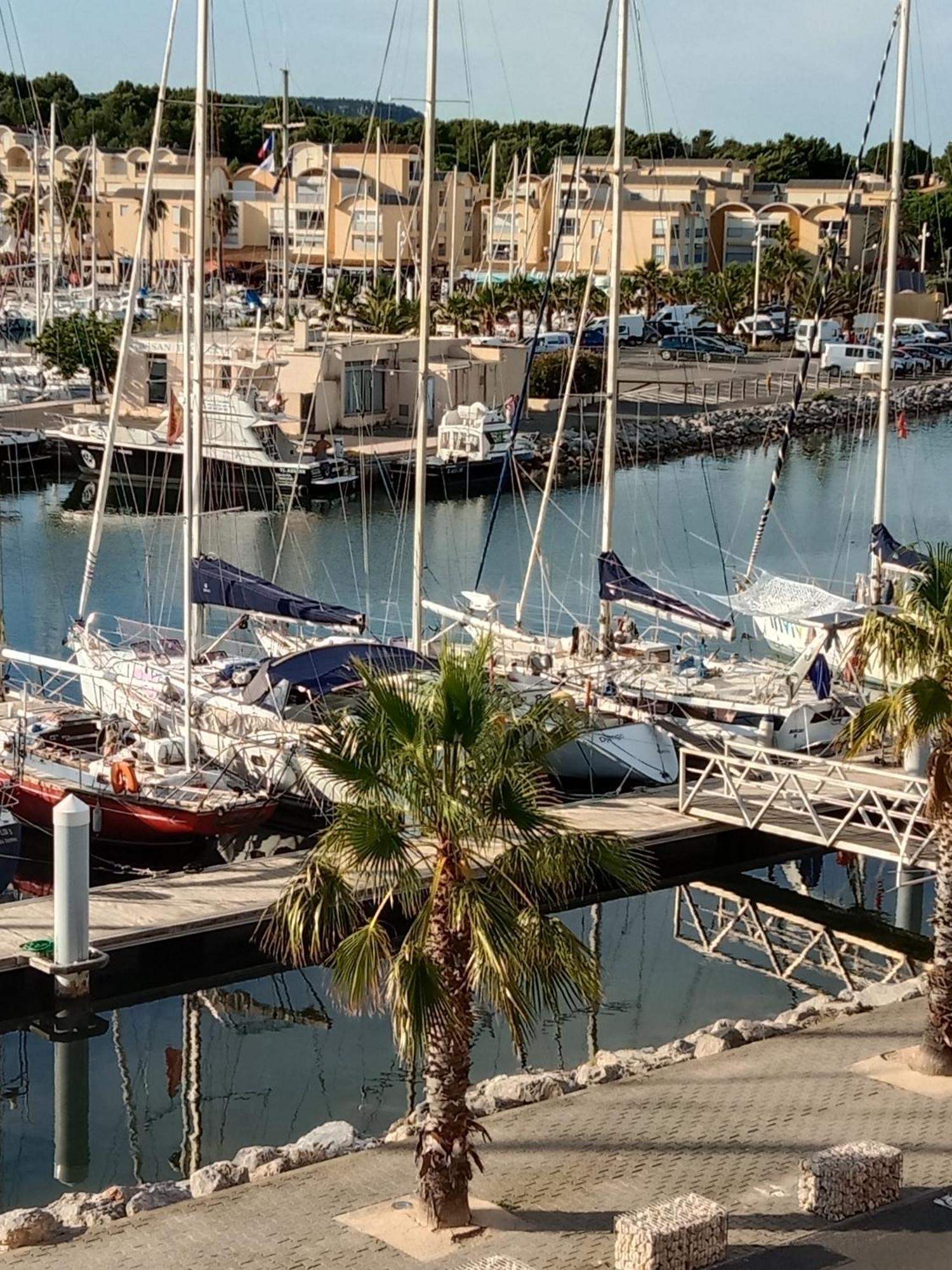 Gruissan Appartement Calme, Vue Sur Port De Plaisance -Clim, Empl.Parking Exterior photo
